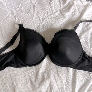 Bali black silky bra size 36D